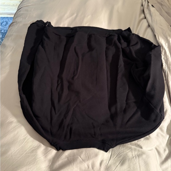 Alo Accolade Crew Neck Pullover in black. Worn once and washed. - Picture 3 of 4